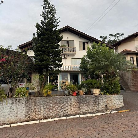 Hospedaria Da Salete Treze Tílias Exterior photo